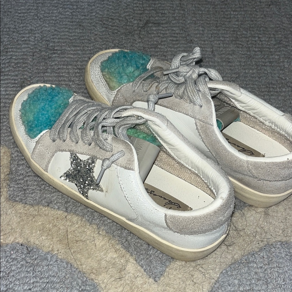 Vintage Havana White and Gray Star Sneakers